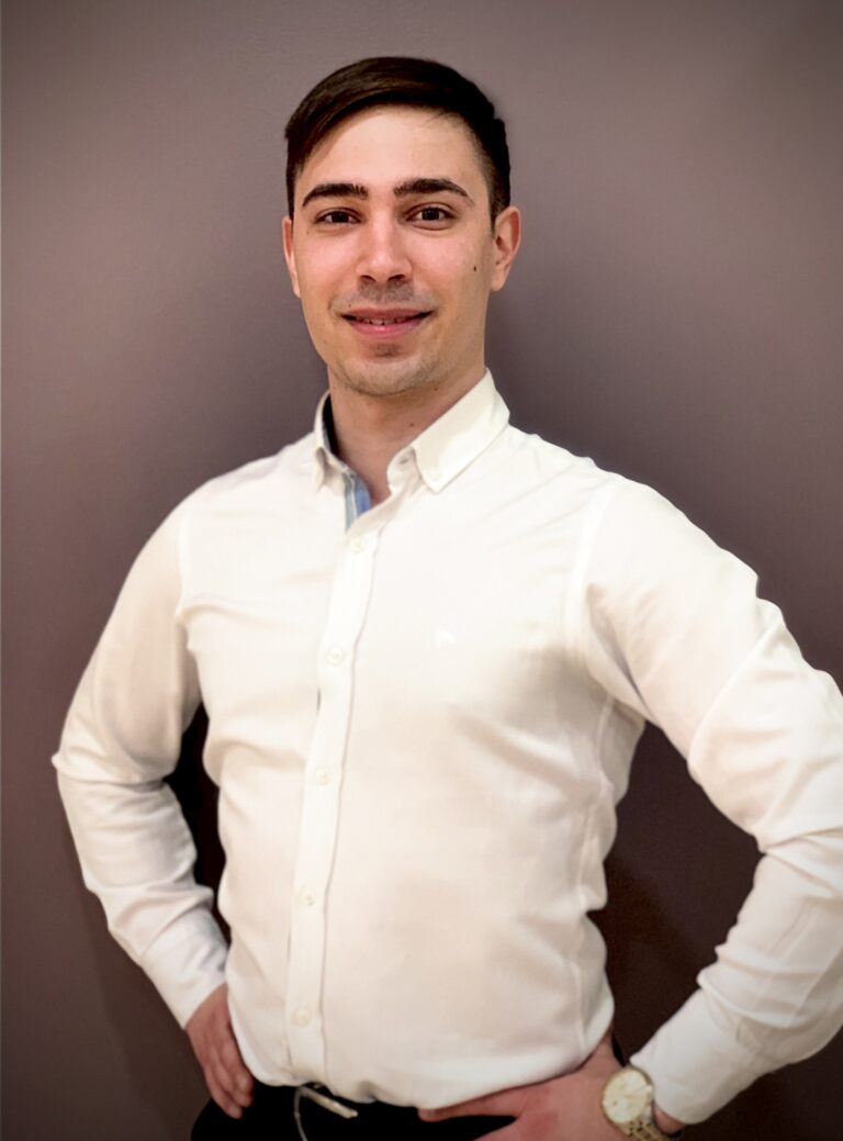 Aleksa Colić Purple Background