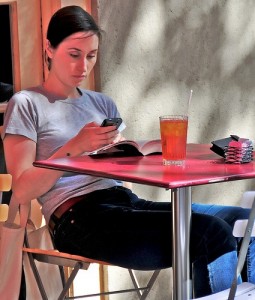 woman-cell-phone