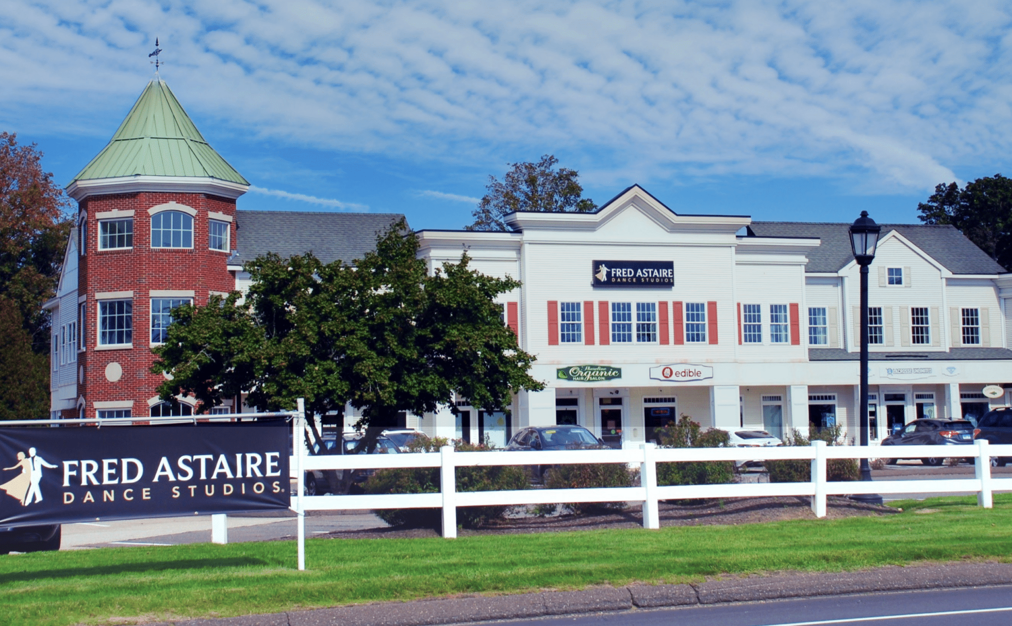 outside view Fred Astaire Madison CT