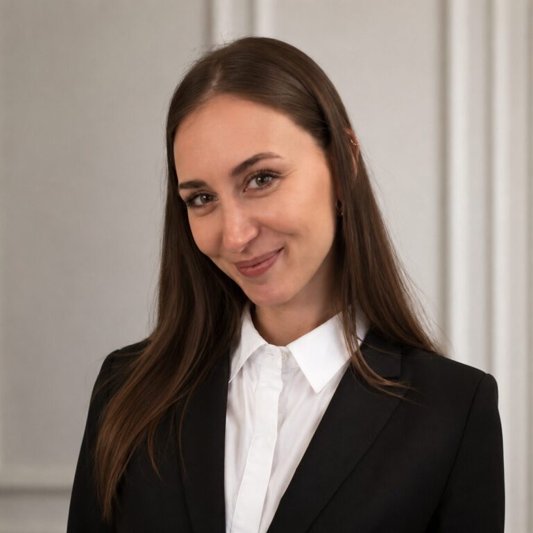 veronica headshot