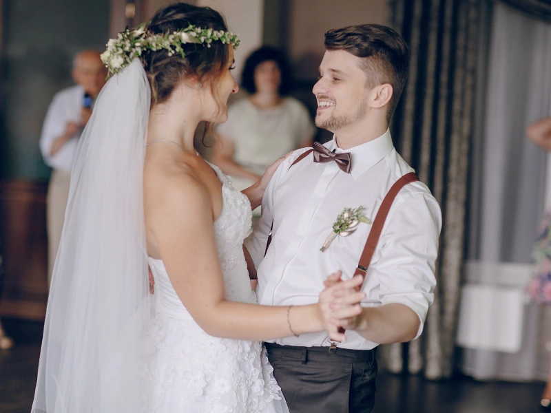 bride and groom dancing. image complements the Chapel Hill Wedding Dance Lessons page.