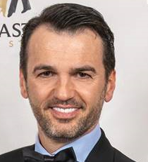 Tony Dovolani