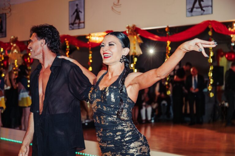 GO Maria and Victor Bow 2