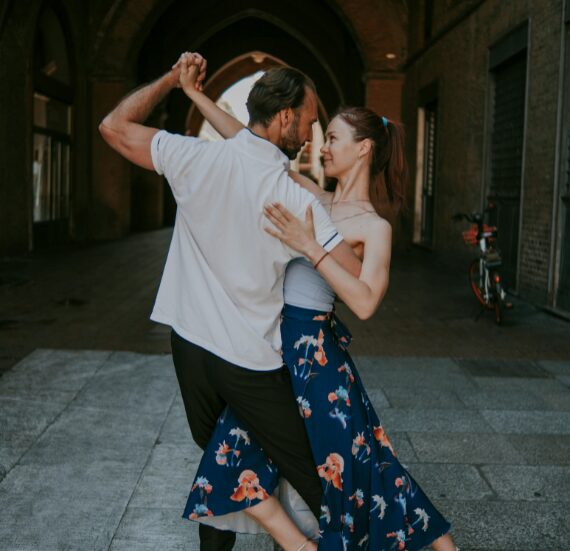 start - bachata dancing