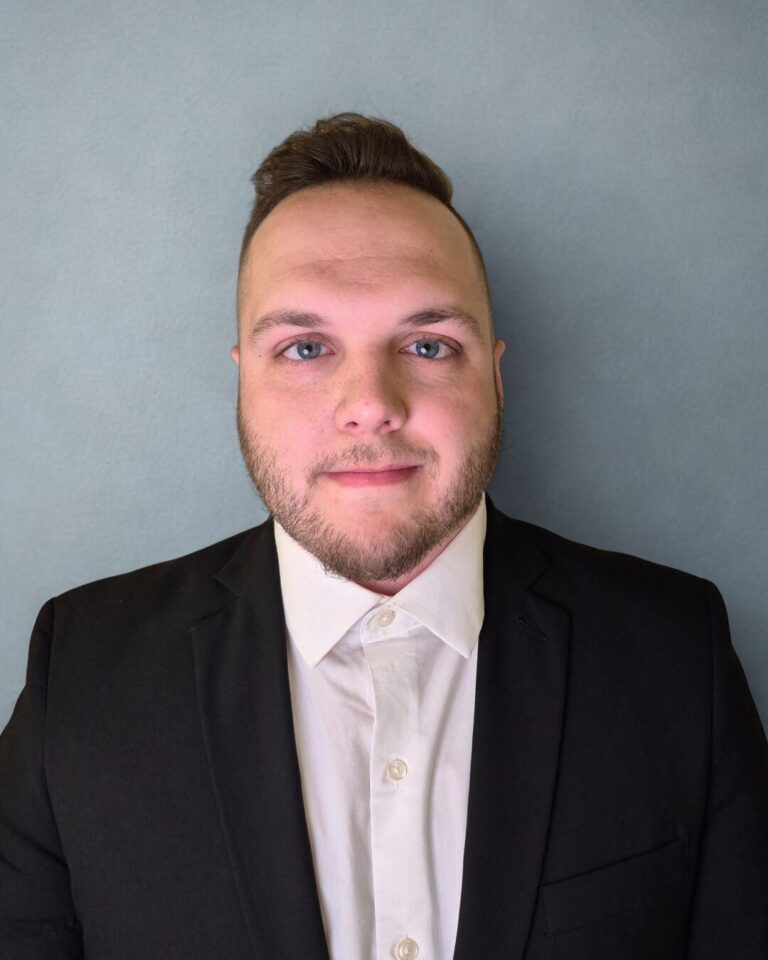 Headshot (Kenneth Potilechio)